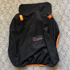 Car seat canopy cover. Excellent condition SnoozeShade.
